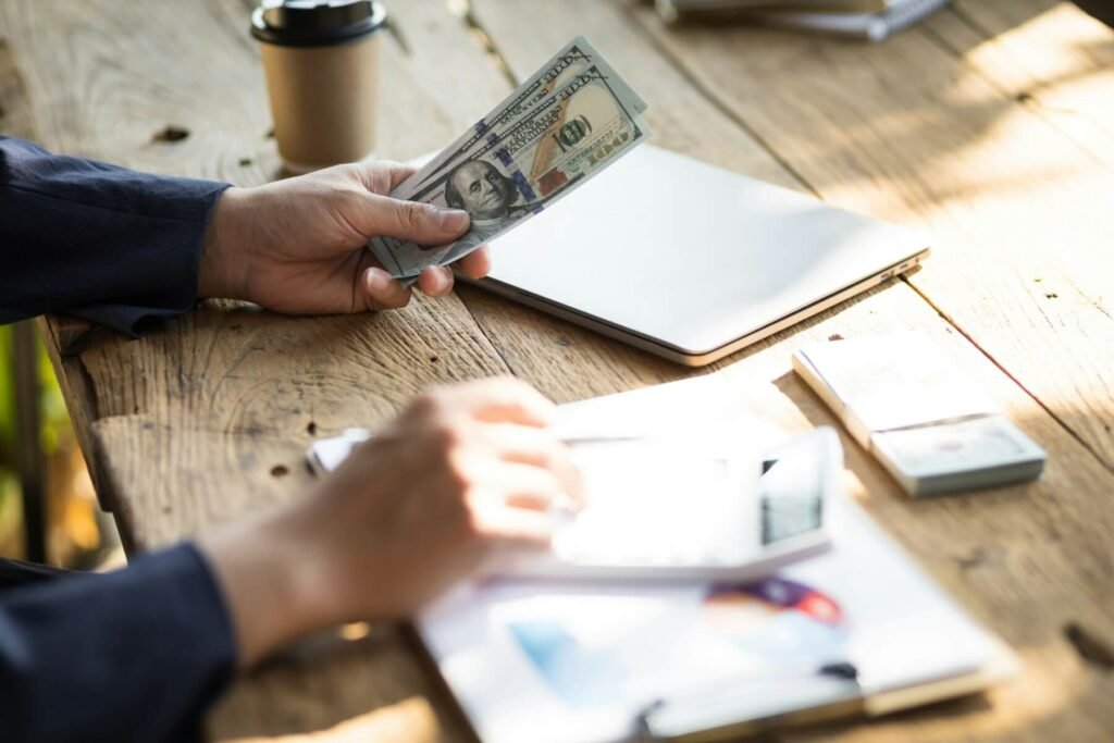 Pinjaman Jaminan BPKB Mobil Bunga Rendah: Cara Mendapatkan Dana Cepat dengan Aman